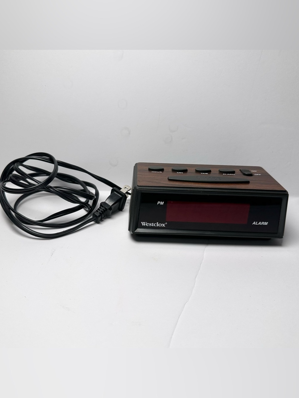 VTG ‘98 Westclox Alarm Clock 110861 Woodgrain LED Digital 9V Backup Tested Works